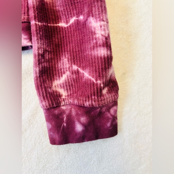 Royce Women's Pink Tie-Dye Long Sleeve Sweatshirts Crop Top Size Medium EUC - Picture 4 of 8